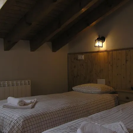 Rural Cuatro Calles 3* San Martín del Pimpollar